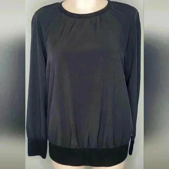 Fabletics Lola Long Sleeve Athletic Top M Crew Neck Pullover Activewear Black - Picture 2 of 10